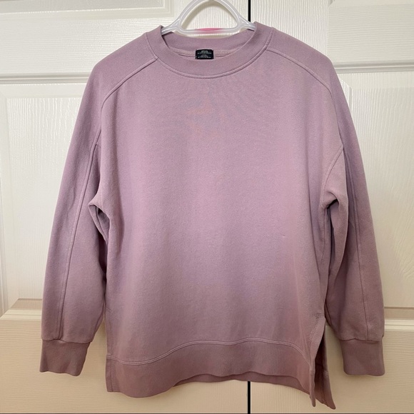 GAP Crewneck Sweatshirt - Picture 8 of 9